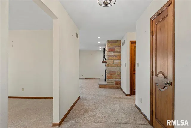 $429,000 | 806 Phillips Ferry Road, Bluffs, IL 62621