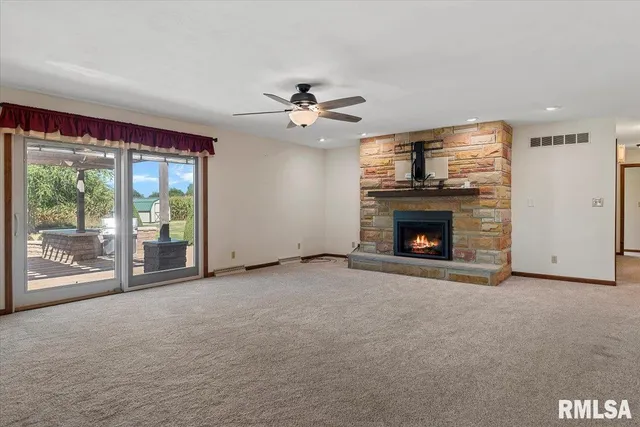 $429,000 | 806 Phillips Ferry Road, Bluffs, IL 62621