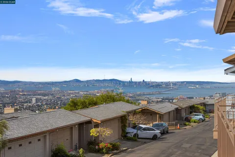 $1,065,000 | 49 Starview Drive, Oakland, CA 94618