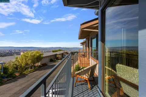 $1,065,000 | 49 Starview Drive, Oakland, CA 94618