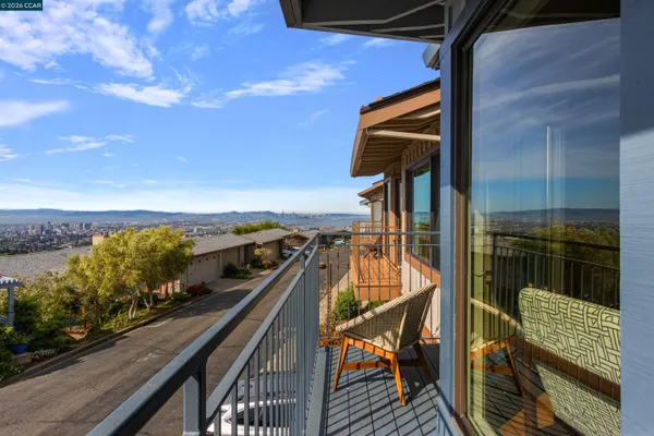 $1,065,000 | 49 Starview Drive, Oakland, CA 94618