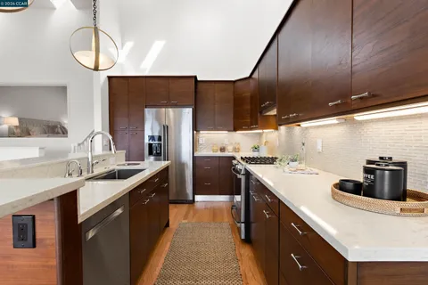 $1,065,000 | 49 Starview Drive, Oakland, CA 94618