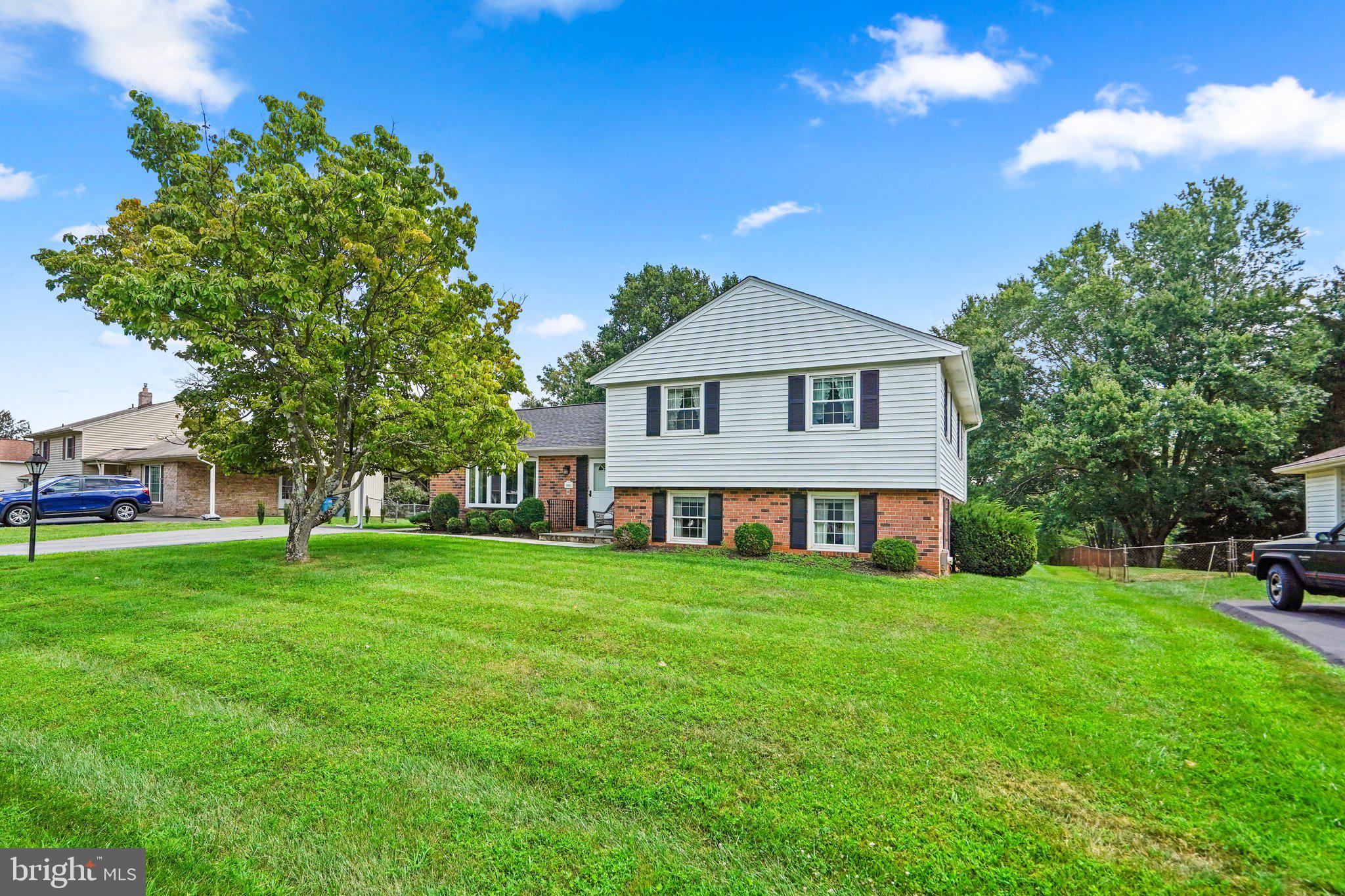 19413 Olney Mill Road Olney, MD 20832 - Photo 1 of 34