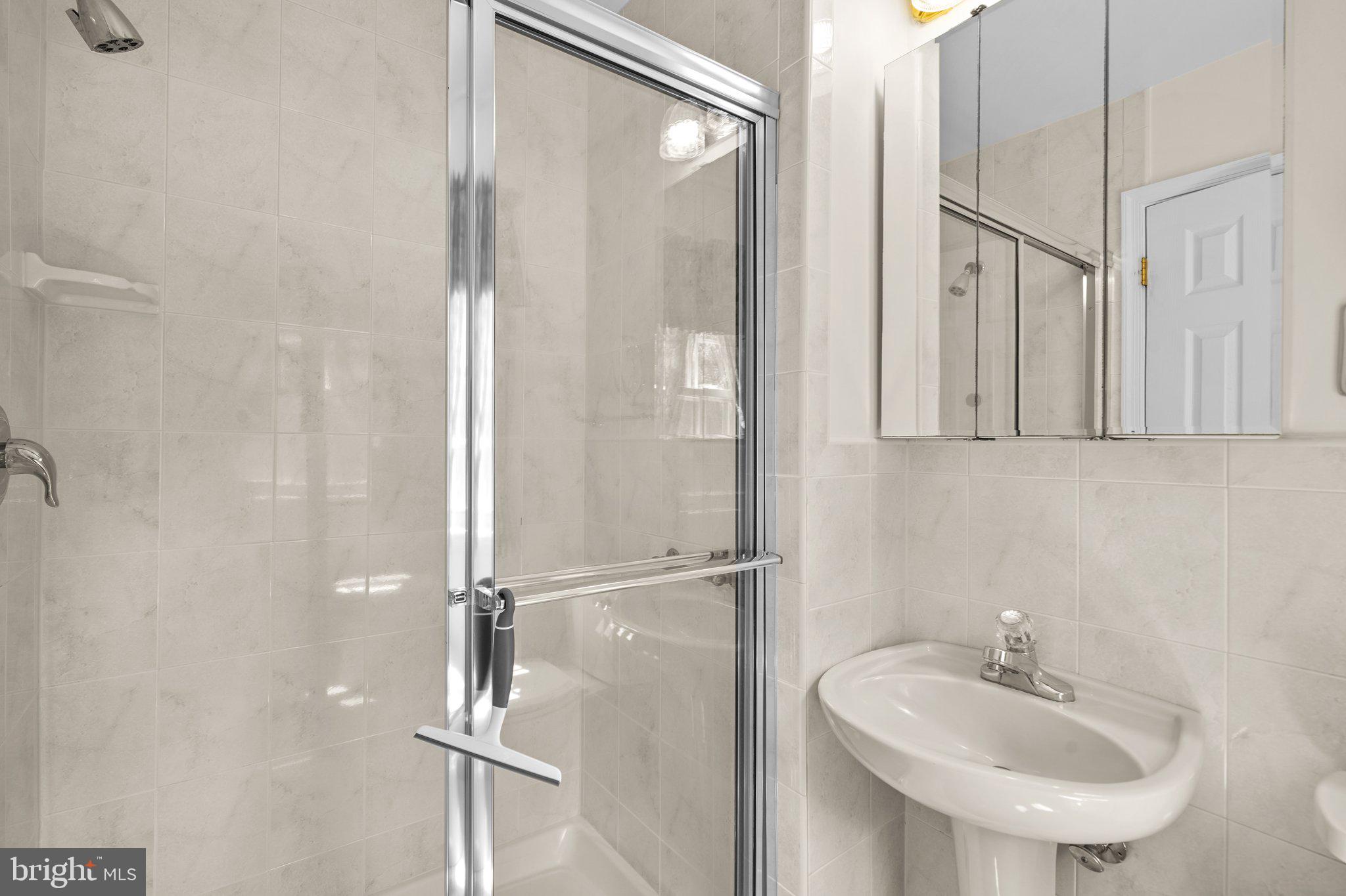 19413 Olney Mill Road Olney, MD 20832 - Photo 13 of 34