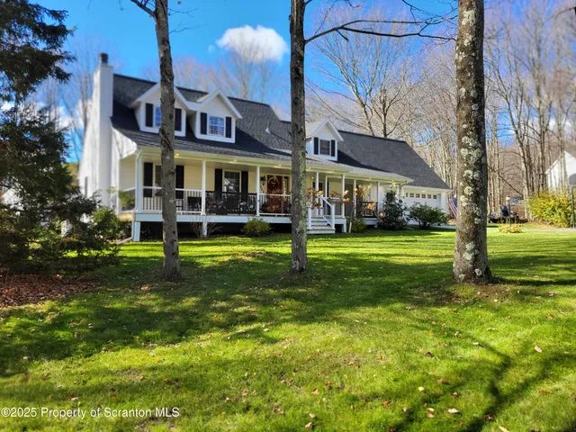 $439,000 | 206 Bear Brook Acres Drive, Moscow, PA 18444