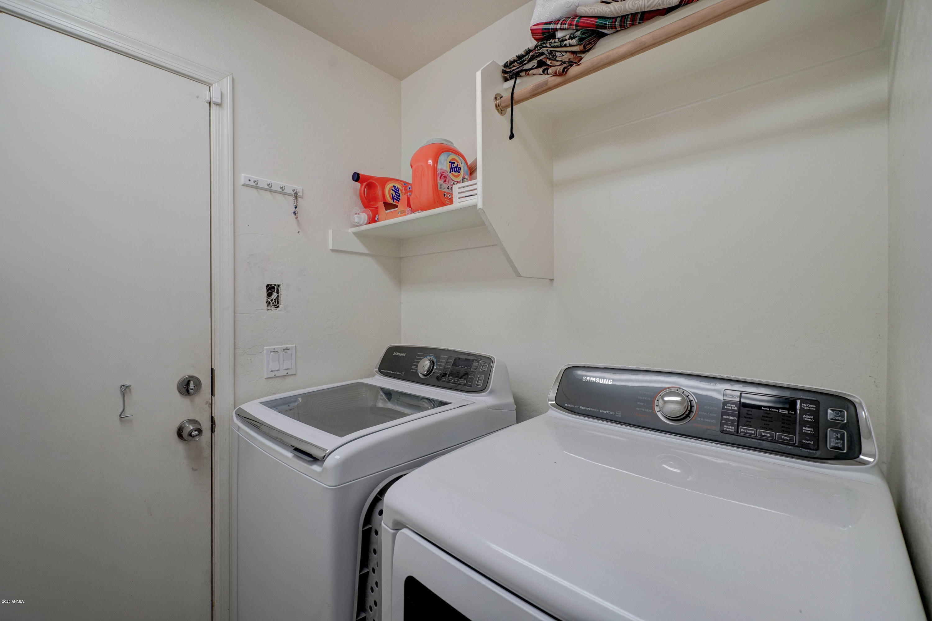10036 West Bloch Road Tolleson, AZ 85353 - Photo 23 of 30 Laundry