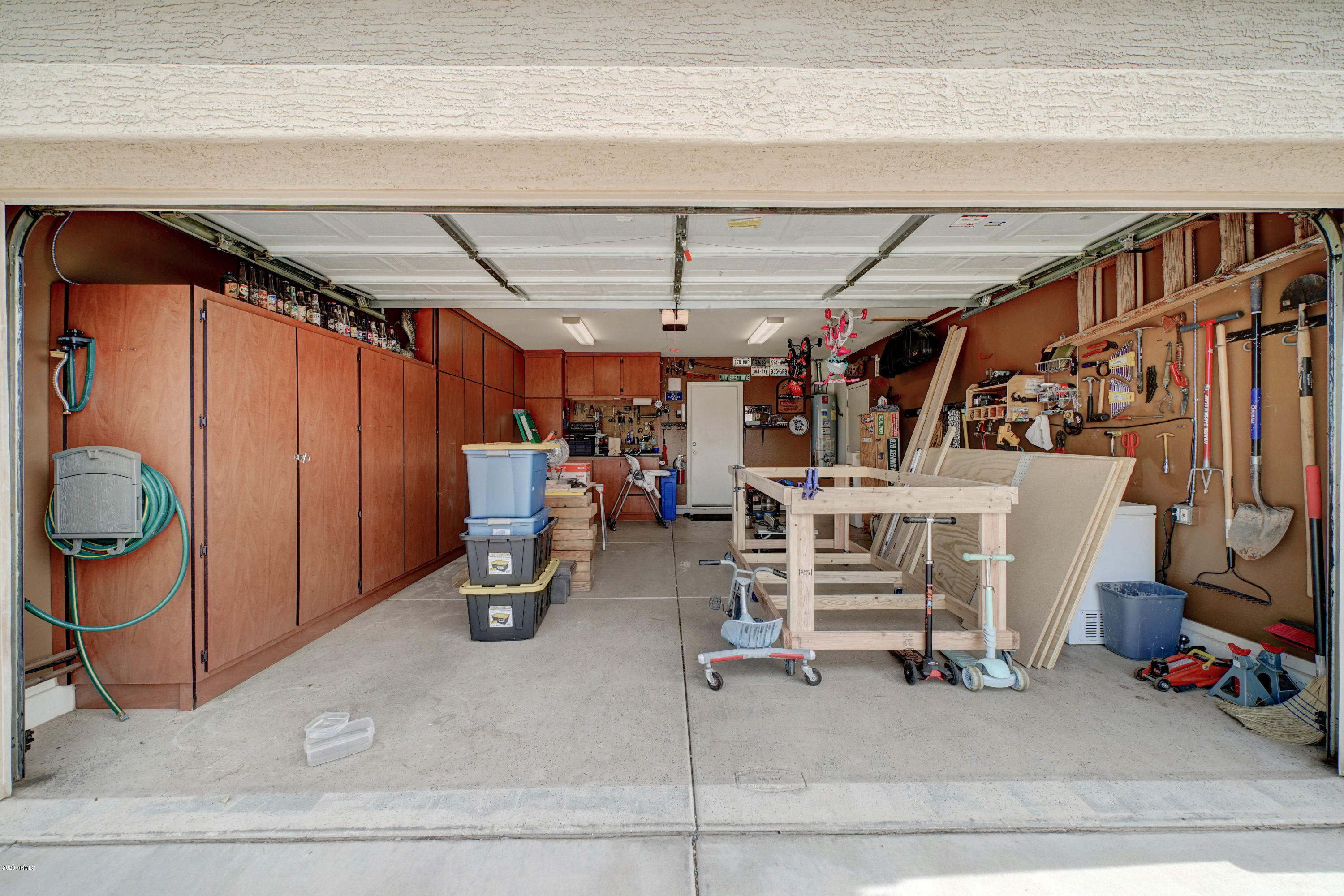 10036 West Bloch Road Tolleson, AZ 85353 - Photo 24 of 30 Garage