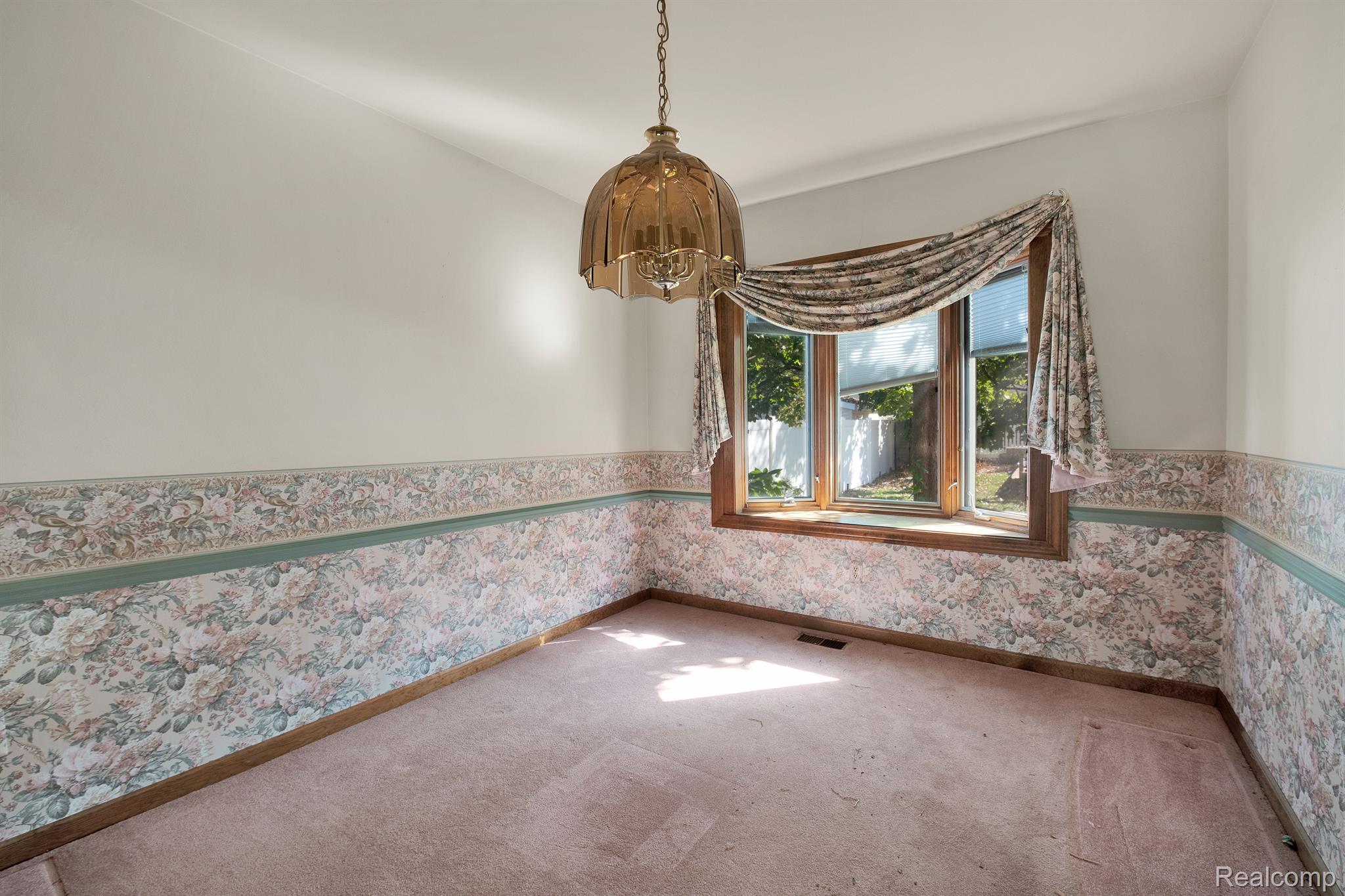 20157 Coachwood Road Riverview, MI 48193 - Photo 9 of 44