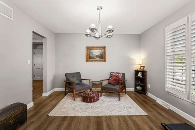 1703 Mayfair Road Champaign, IL 61821 - Photo 5 of 44 Gallery Image 5