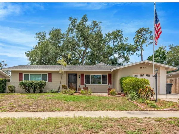 $350,000 | 1649 Arbor Drive, Clearwater, FL 33756