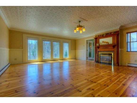 112 Walnut Street Rochester, NH 03867 - Photo 12 of 29