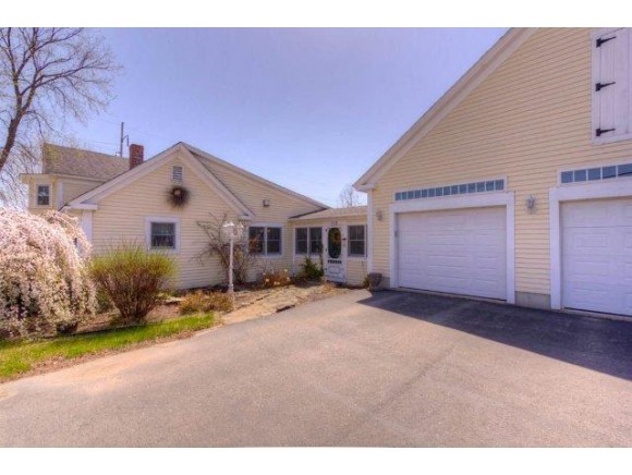 112 Walnut Street Rochester, NH 03867 - Photo 3 of 29