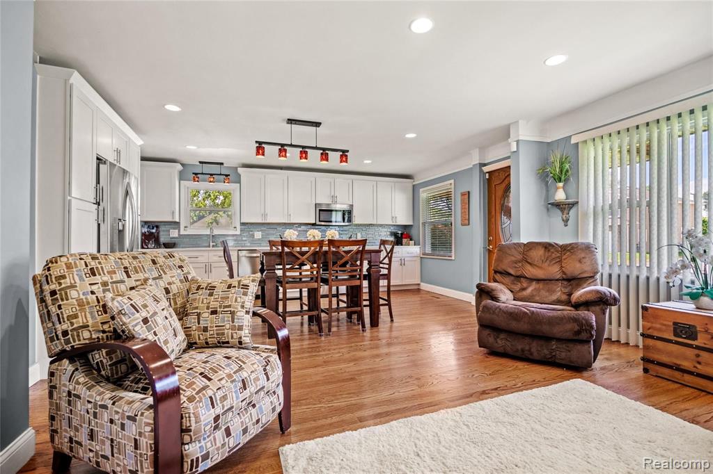 2447 Eastern Avenue Rochester Hills, MI 48307 - Photo 13 of 41