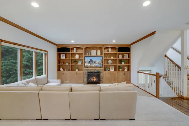 $3,600 | 645 Ramsey Circle, Carver, MN 55315