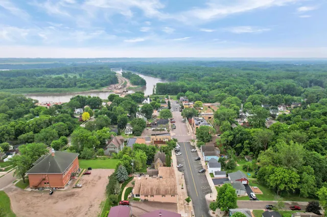 $3,600 | 645 Ramsey Circle, Carver, MN 55315