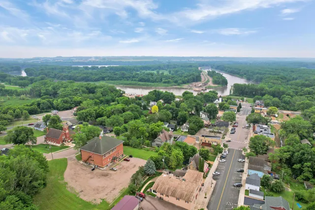 $3,600 | 645 Ramsey Circle, Carver, MN 55315