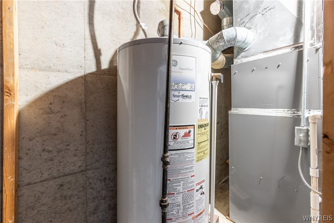 1202 Charlesgate Circle Amherst, NY 14051 - Photo 11 of 35 Gas hot water tank