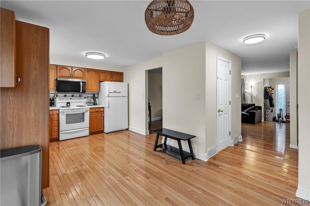 1202 Charlesgate Circle Amherst, NY 14051 - Photo 18 of 35