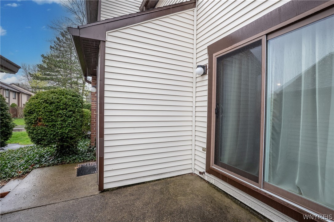 1202 Charlesgate Circle Amherst, NY 14051 - Photo 5 of 35