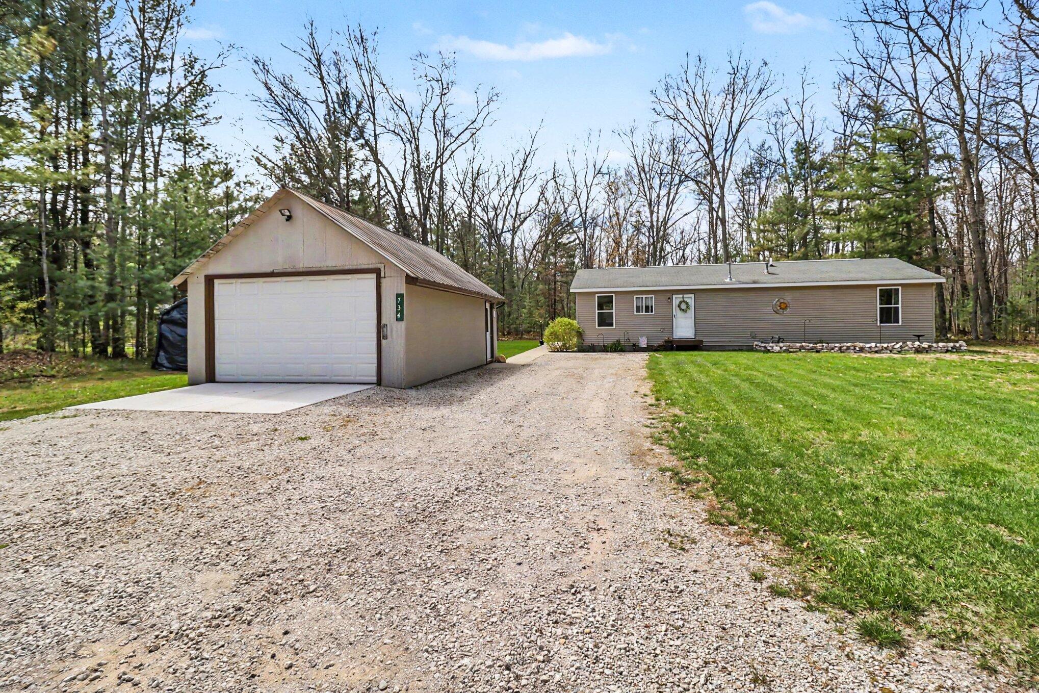 734 Skocelas Road North Manistee, MI 49660 - Photo 1 of 29 024_file_4527
