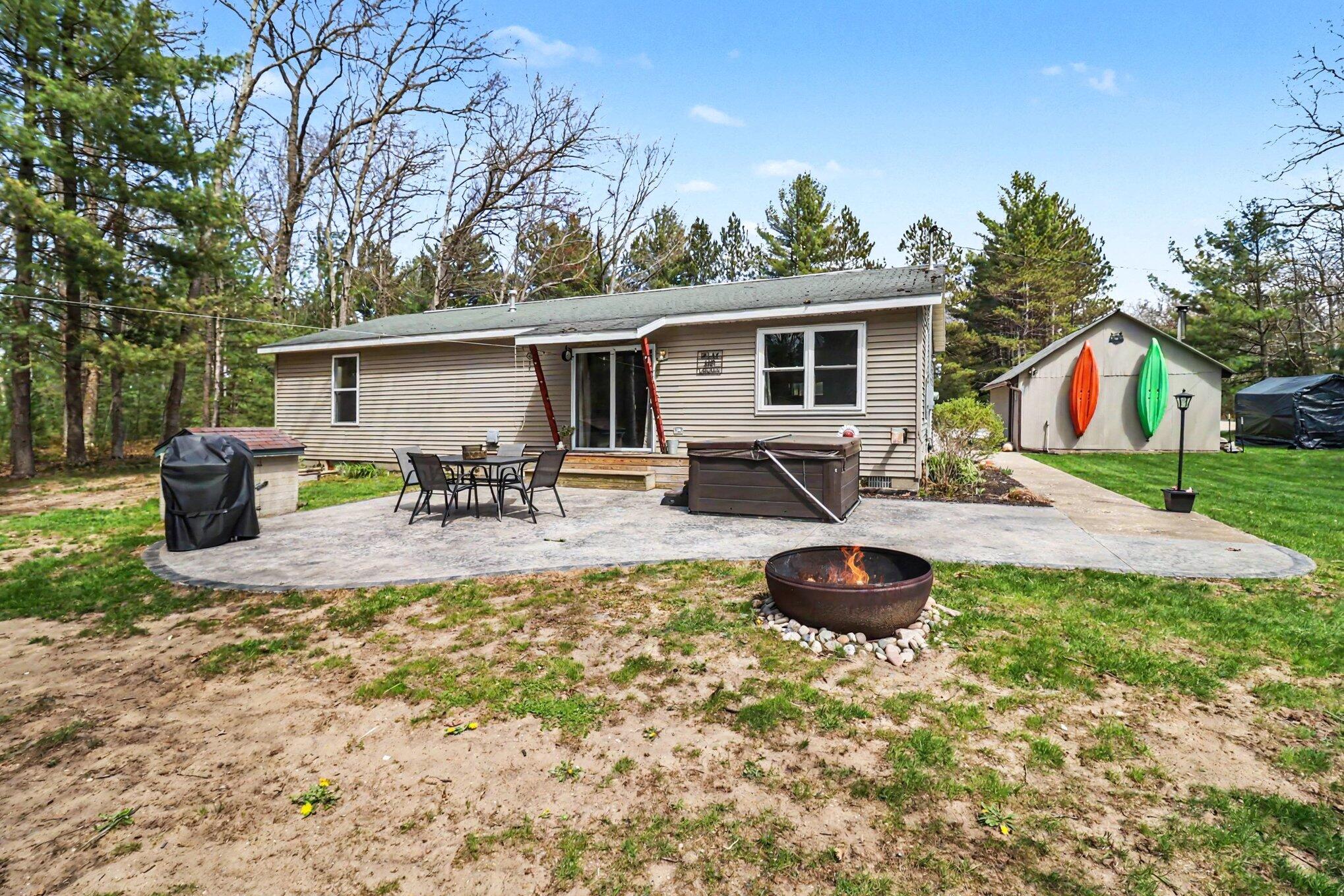 734 Skocelas Road North Manistee, MI 49660 - Photo 24 of 29 023_file_4064