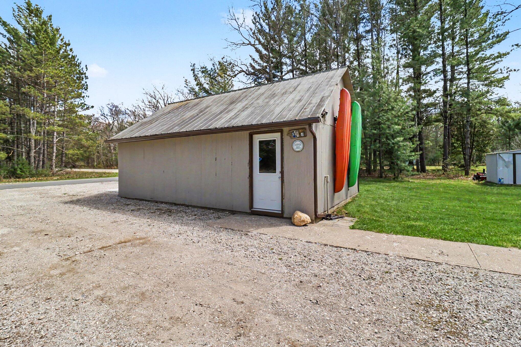 734 Skocelas Road North Manistee, MI 49660 - Photo 25 of 29 025_file_6938