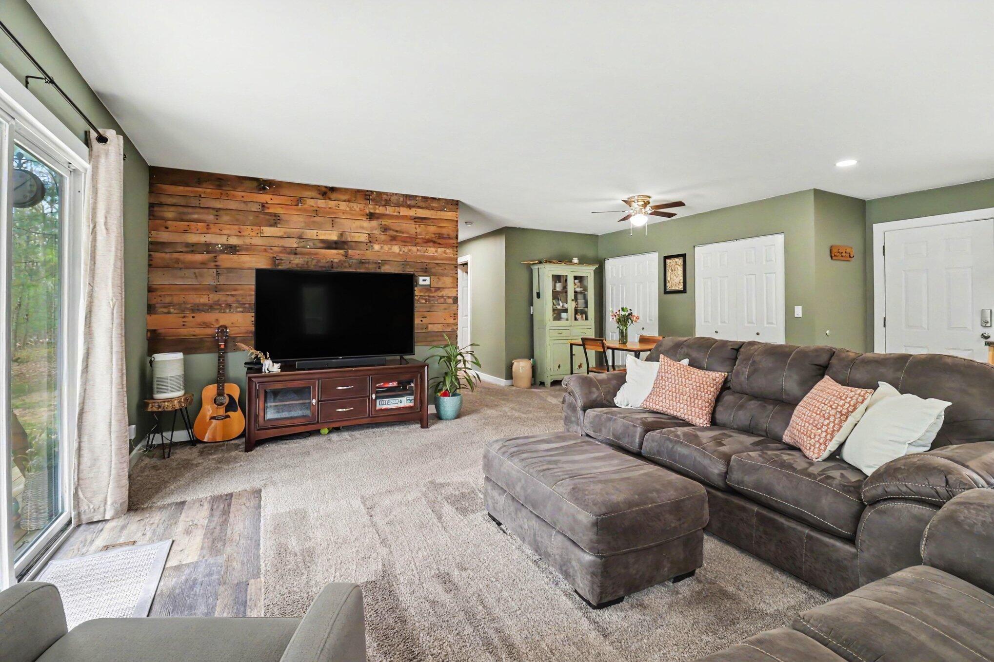 734 Skocelas Road North Manistee, MI 49660 - Photo 6 of 29 005_file_7175