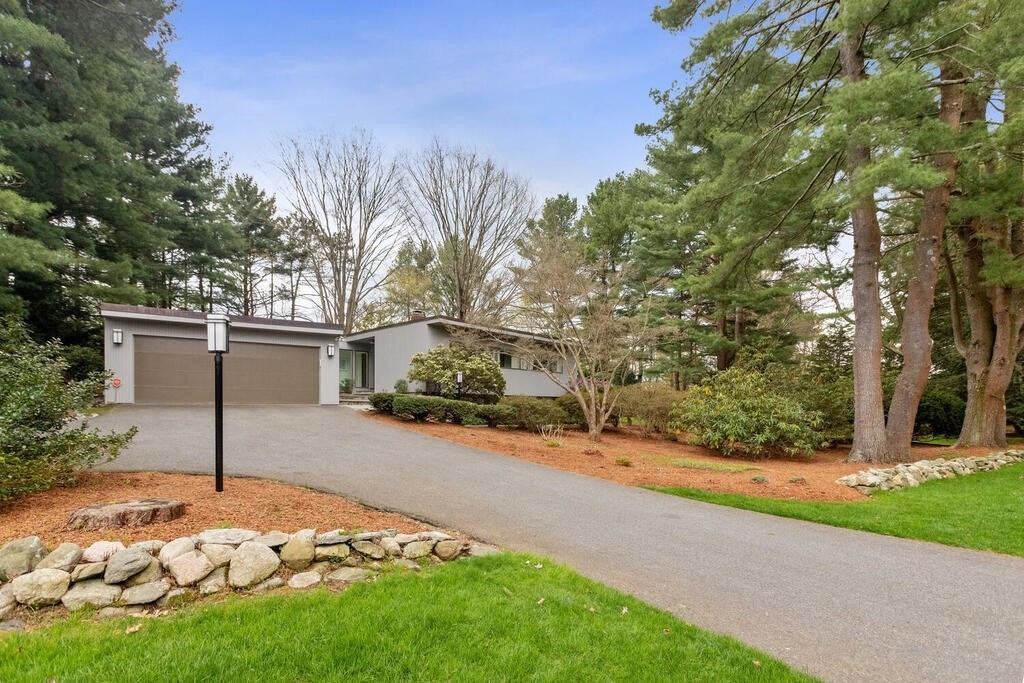 32 Barberry Road Lexington, MA 02421 - Photo 1 of 28