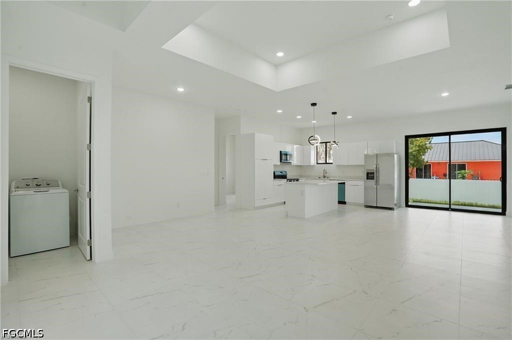 472 Rajah Street Lehigh Acres, FL 33974 - Photo 10 of 25