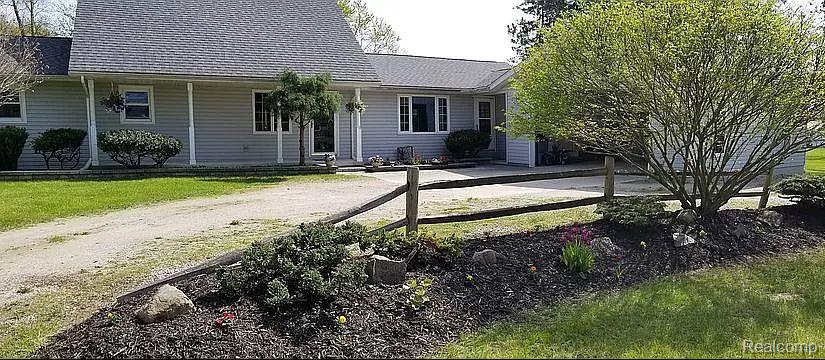 13305 Snell Road Maybee, MI 48159 - Photo 1 of 25