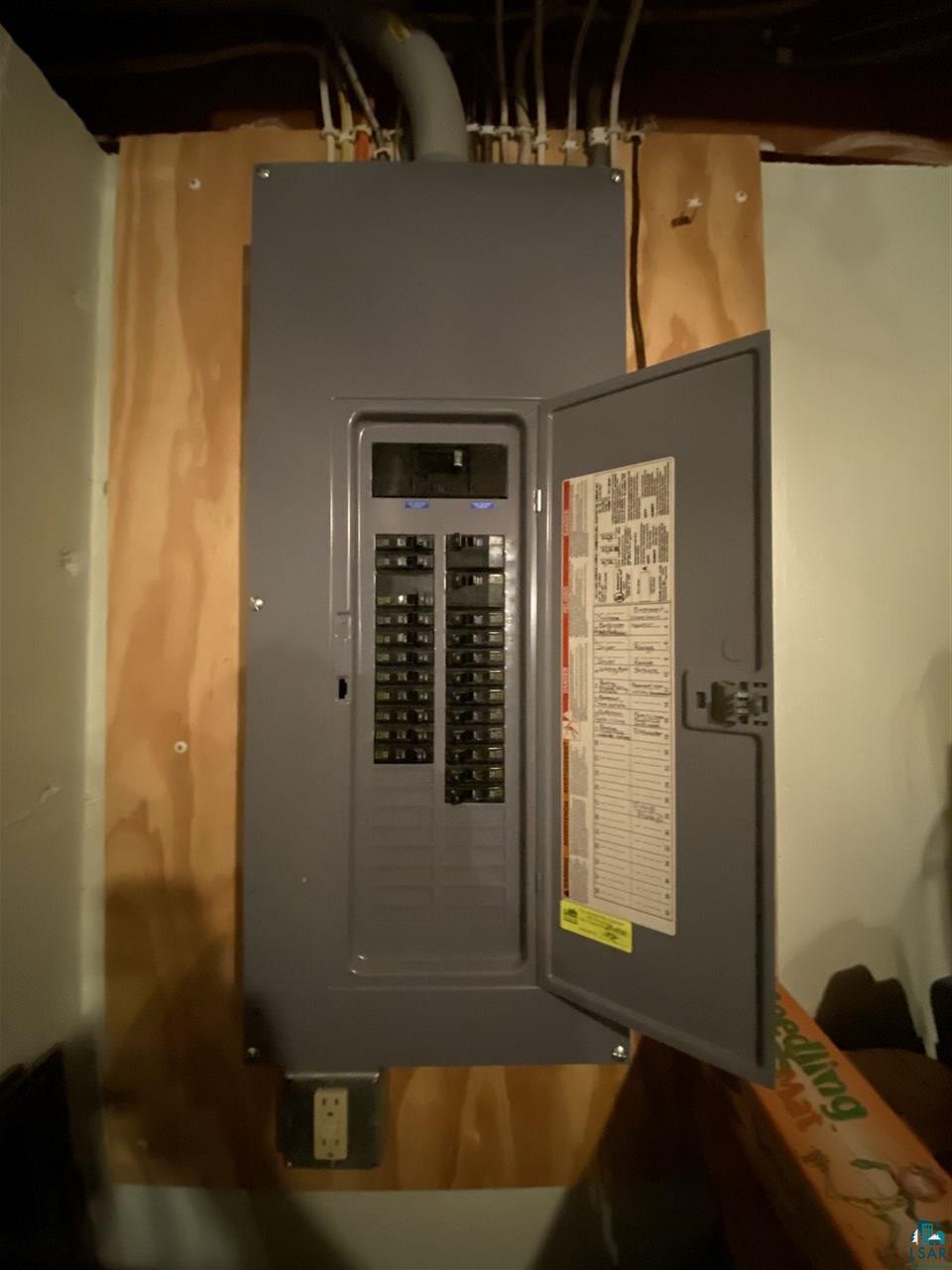 2713 Morris Thomas Road Duluth, MN 55811 - Photo 22 of 27 Updated 200 amp Electrical Service