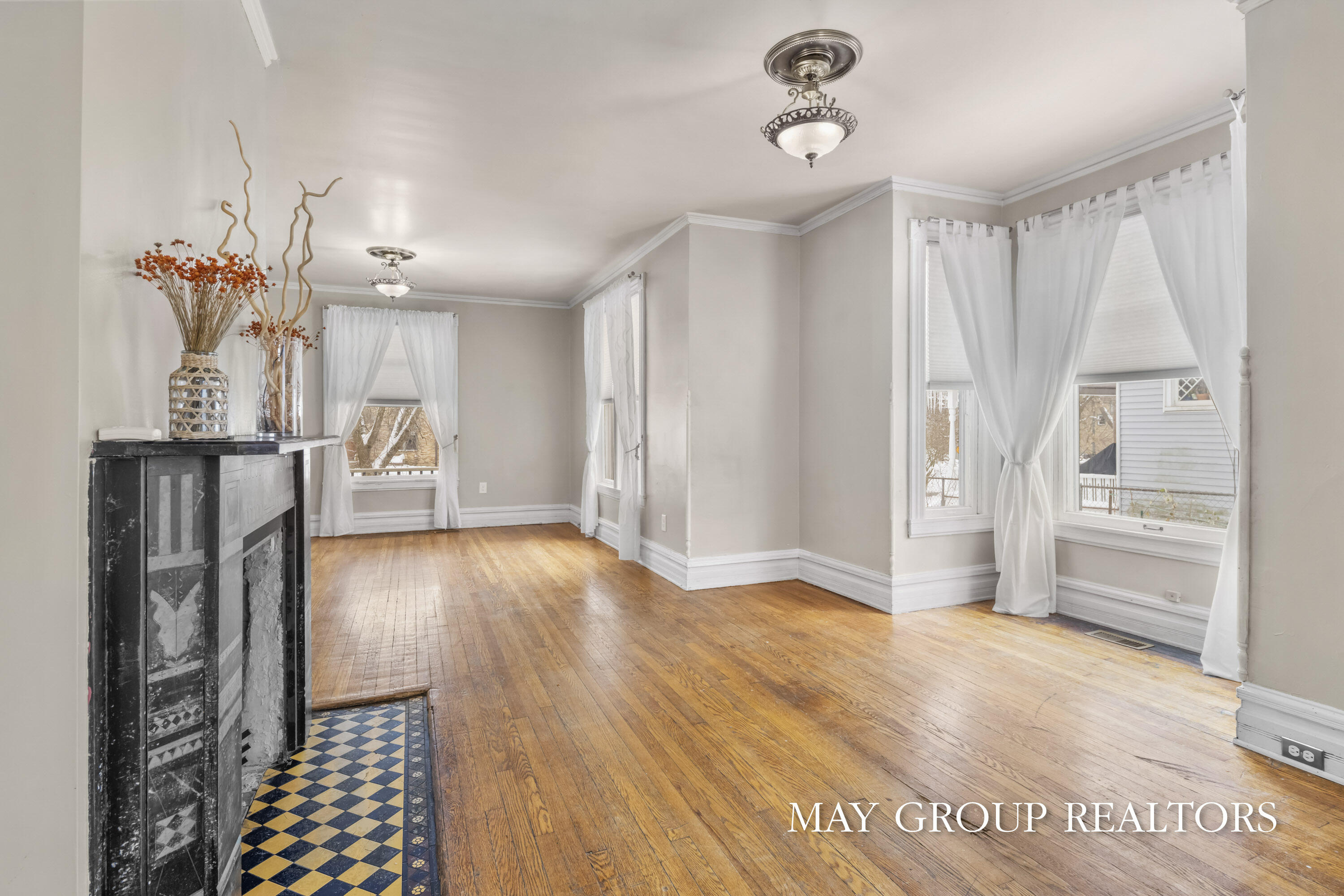 321 Henry Avenue Southeast Grand Rapids, MI 49503 - Photo 11 of 68 Lower Unit