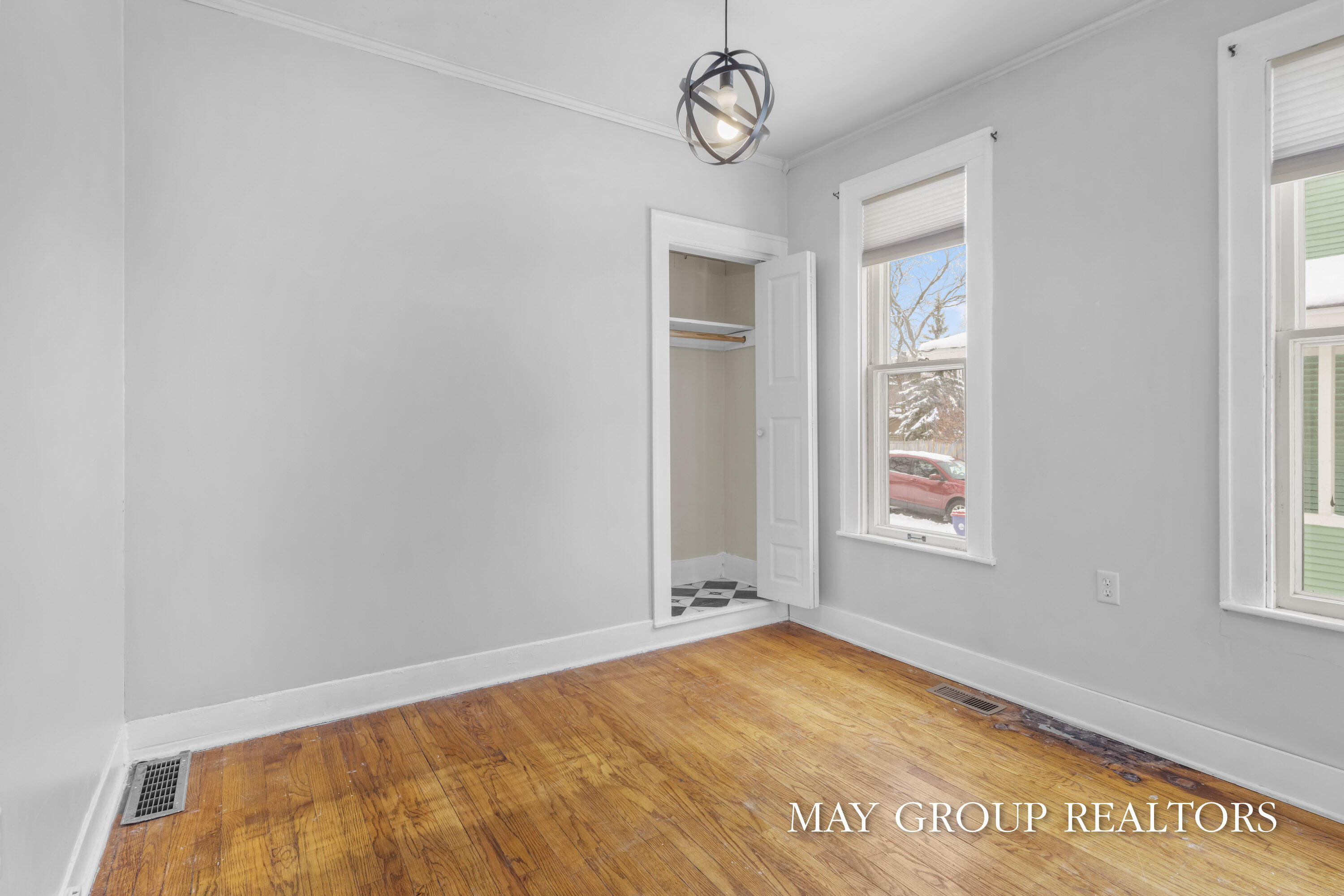 321 Henry Avenue Southeast Grand Rapids, MI 49503 - Photo 18 of 68 Lower Unit