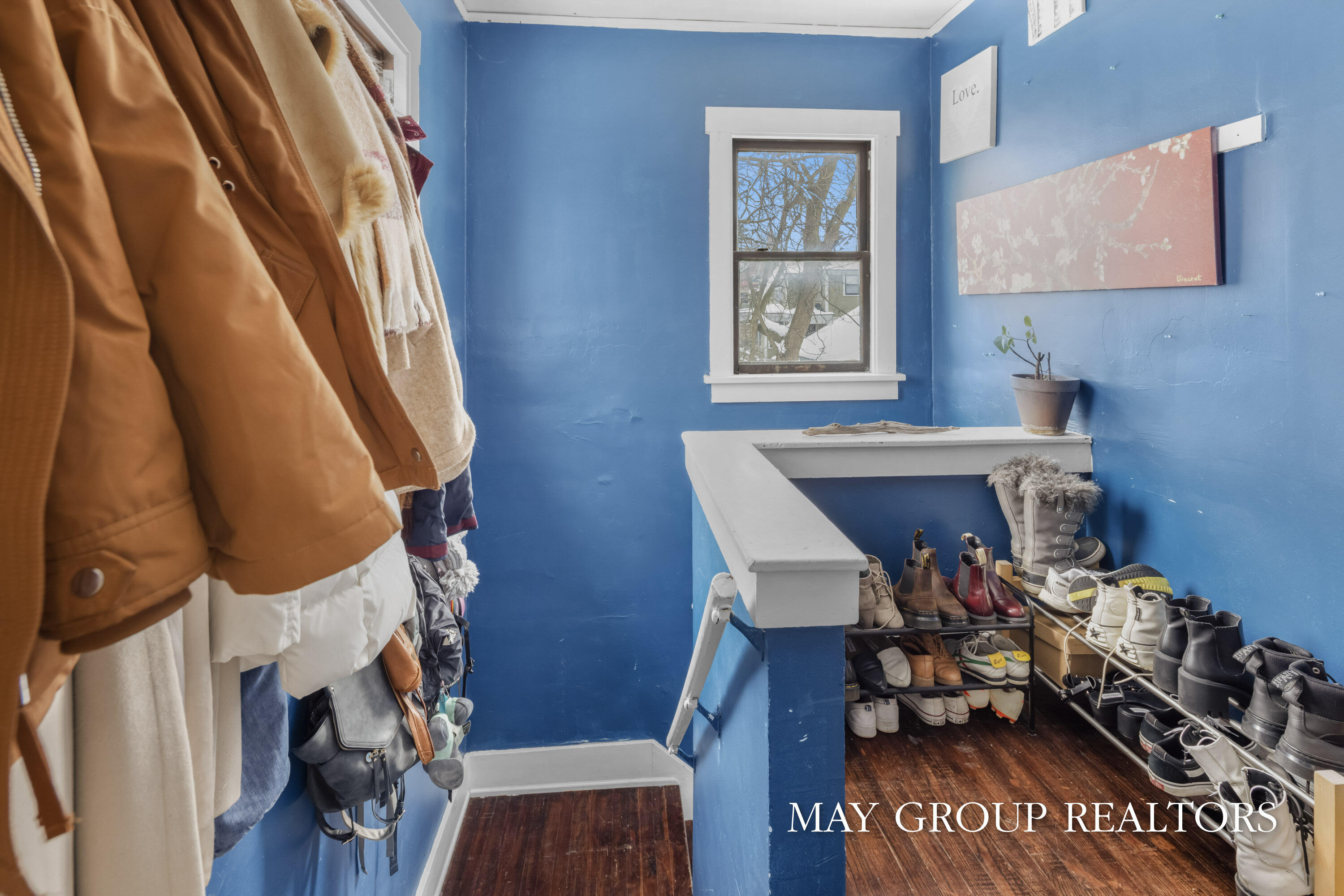 321 Henry Avenue Southeast Grand Rapids, MI 49503 - Photo 28 of 68 Upper Mudroom