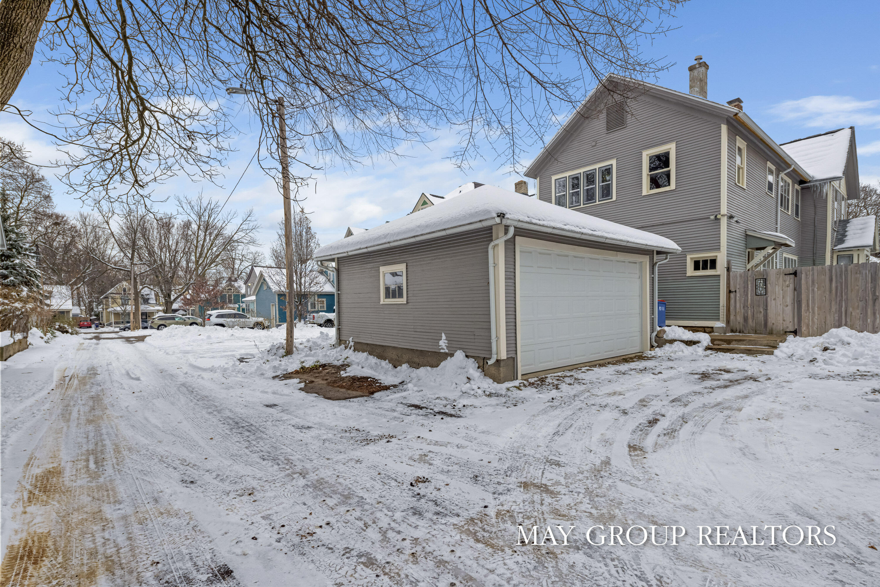 321 Henry Avenue Southeast Grand Rapids, MI 49503 - Photo 52 of 68 Garage/Parking