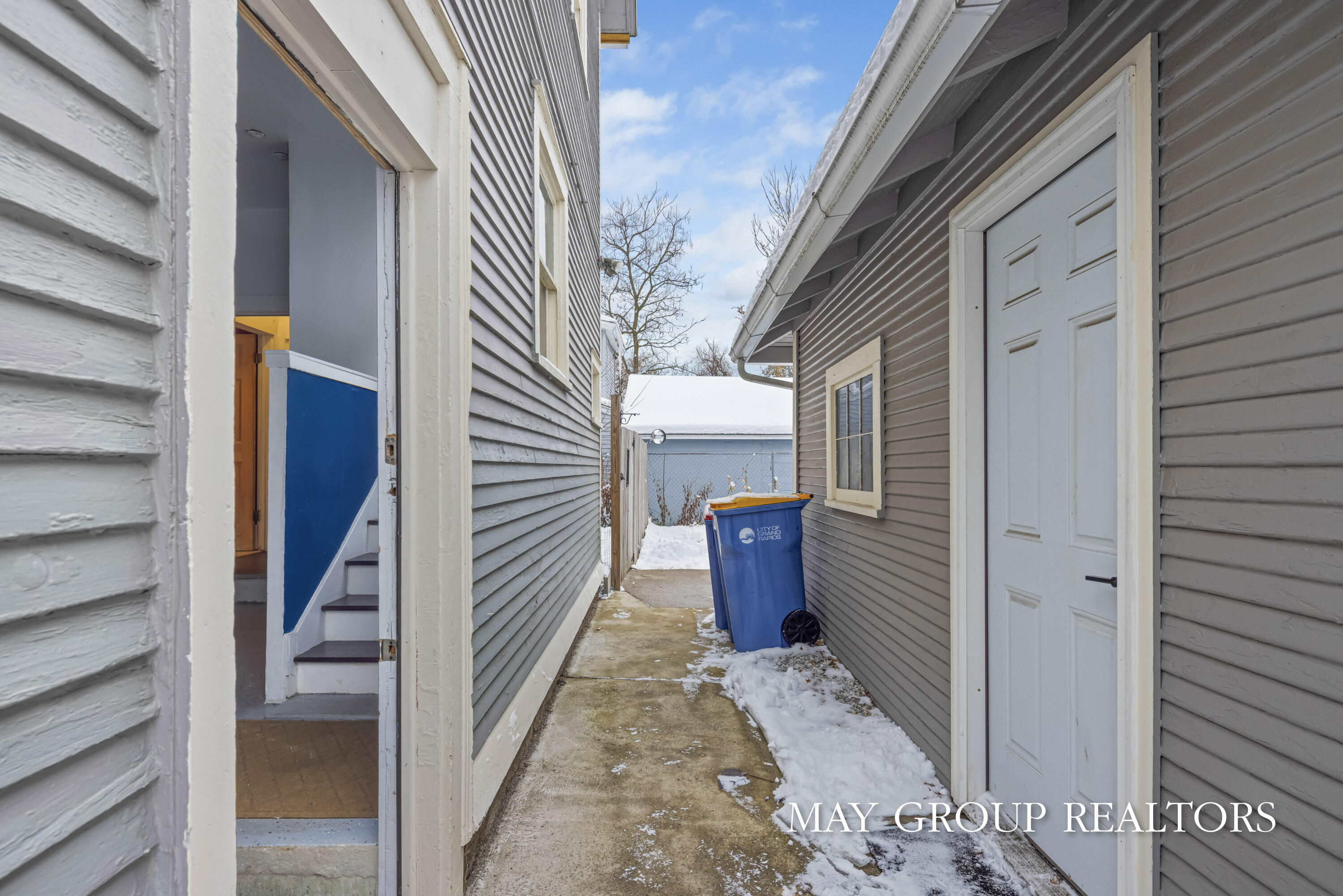 321 Henry Avenue Southeast Grand Rapids, MI 49503 - Photo 54 of 68 Back Entrance