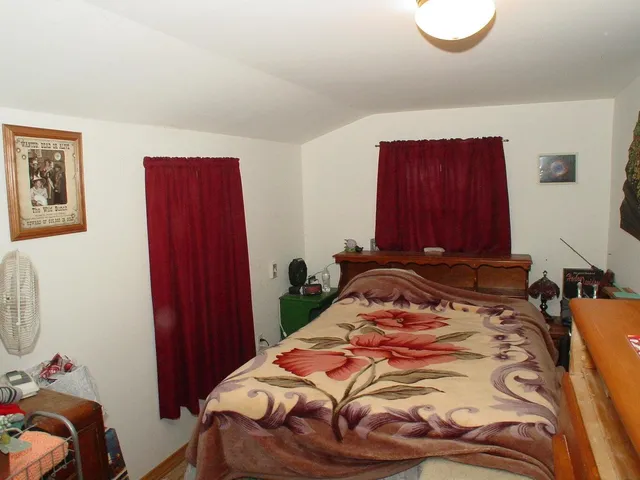 $189,900 | 348-350 Lakeview Road, Glenburn, ME 04401