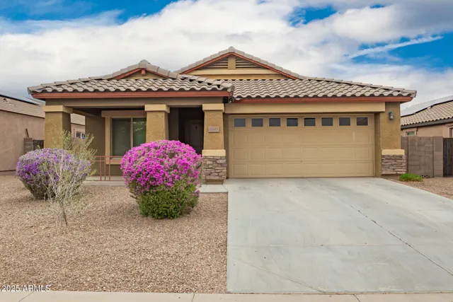 $378,999 | 21686 West Hess Avenue, Buckeye, AZ 85326