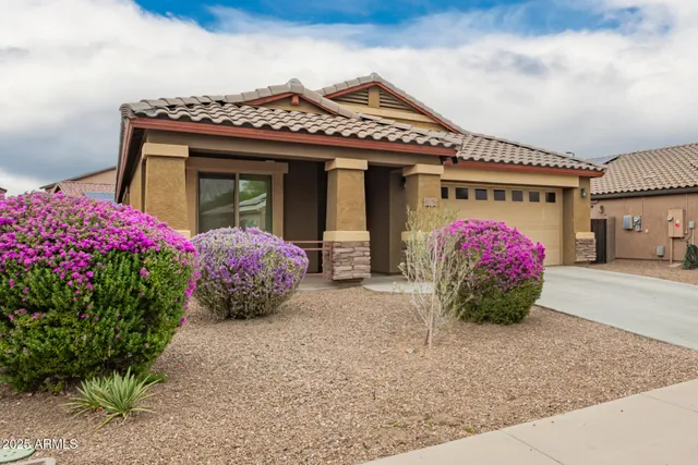 $378,999 | 21686 West Hess Avenue, Buckeye, AZ 85326