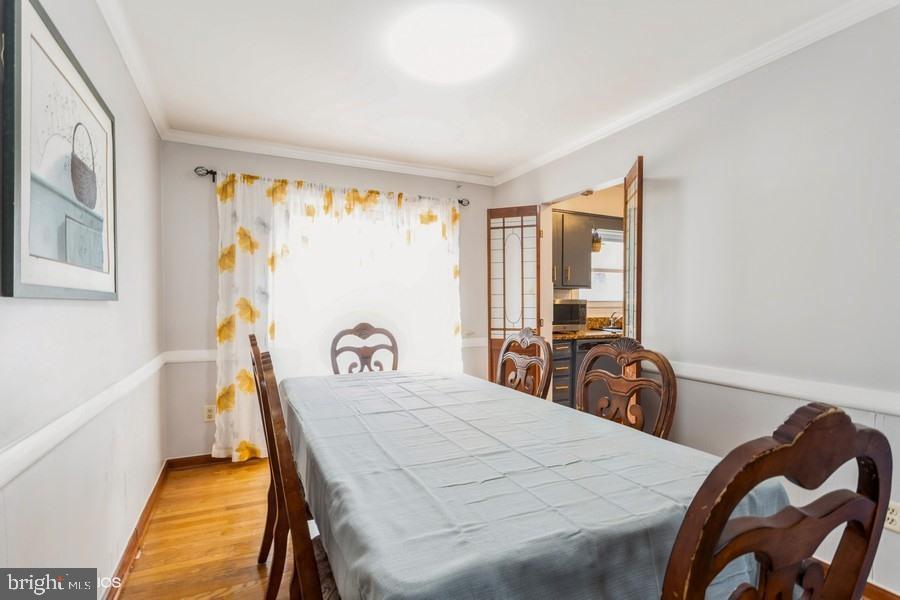 11408 Rambling Road Gaithersburg, MD 20879 - Photo 20 of 58 Dining Room