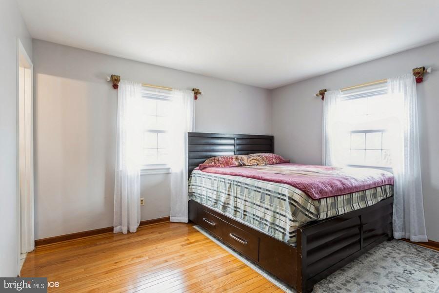 11408 Rambling Road Gaithersburg, MD 20879 - Photo 23 of 58 Bedroom 1 Main level