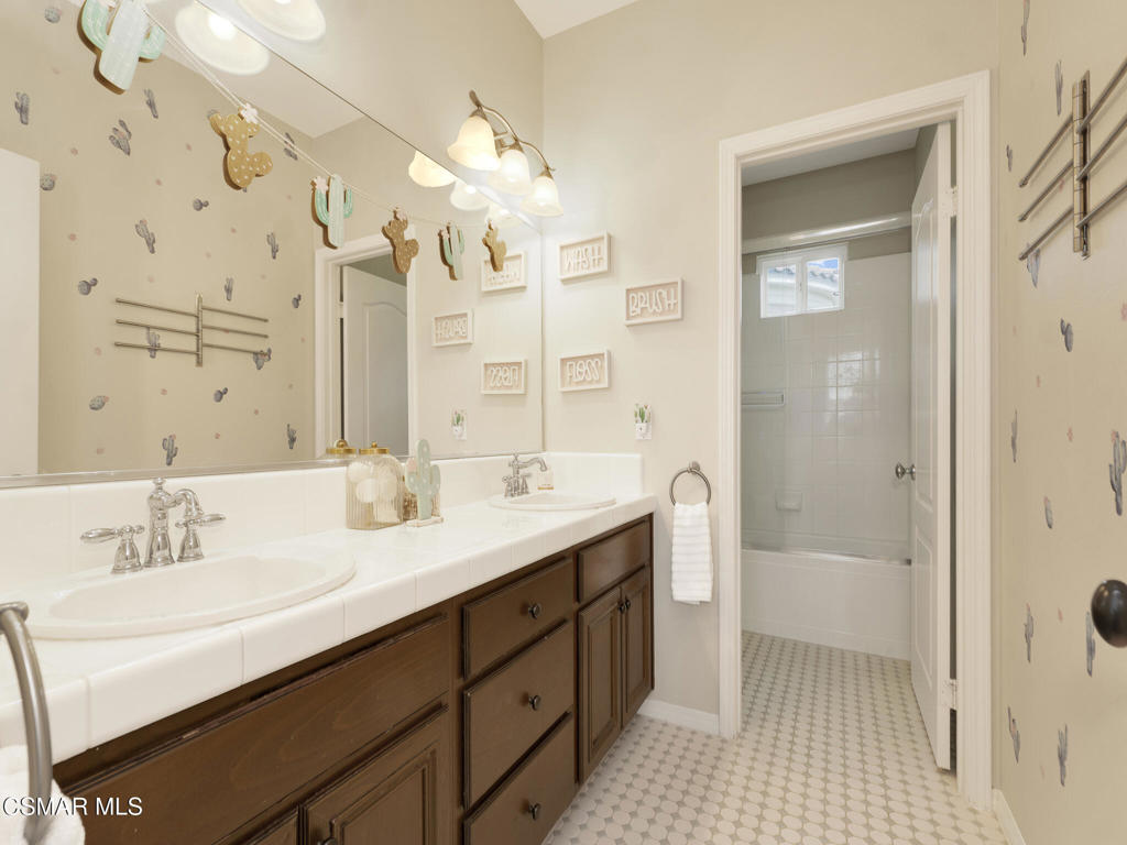 13676 Shenandoah Way Moorpark, CA 93021 - Photo 45 of 47