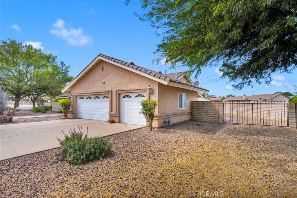 14128 Rincon Road Apple Valley, CA 92307 - Photo 6 of 53