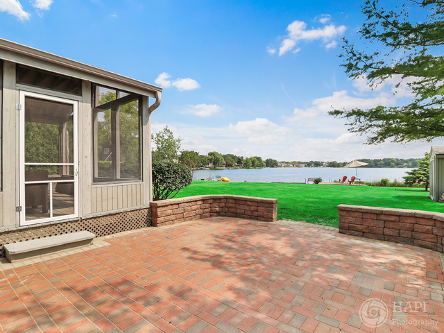 507 Beck Road Lindenhurst, IL 60046 - Photo 25 of 33