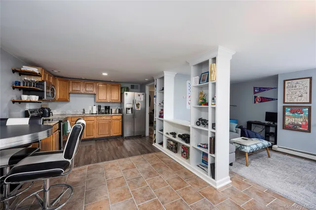$2,100 | 4 Woodbine Drive, Unit 2, Mahopac, NY 10541