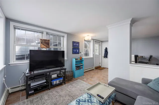 $2,100 | 4 Woodbine Drive, Unit 2, Mahopac, NY 10541