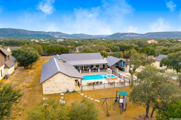 $939,000 | 1644 Mountain Vly Drive, Concan, TX 78838