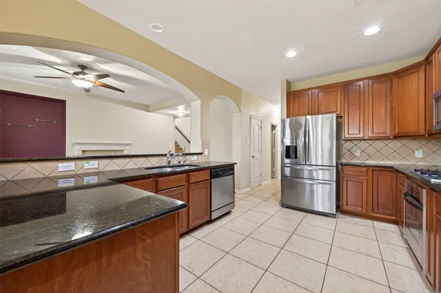 $3,200 | 5215 Field Briar Lane, Sugar Land, TX 77479