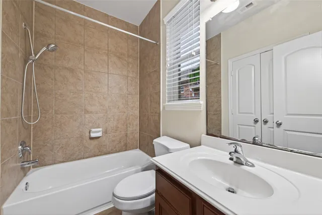 $3,200 | 5215 Field Briar Lane, Sugar Land, TX 77479