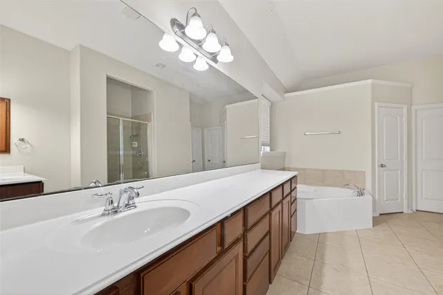 $3,200 | 5215 Field Briar Lane, Sugar Land, TX 77479